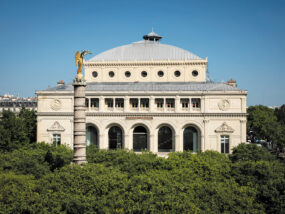 Théâtre de la Ville, place du Châtelet à Paris – Photo © Nadège Lezec