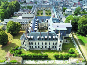 A02-01 Château de Villers_Cotterêts vue aerienne©CMN-B